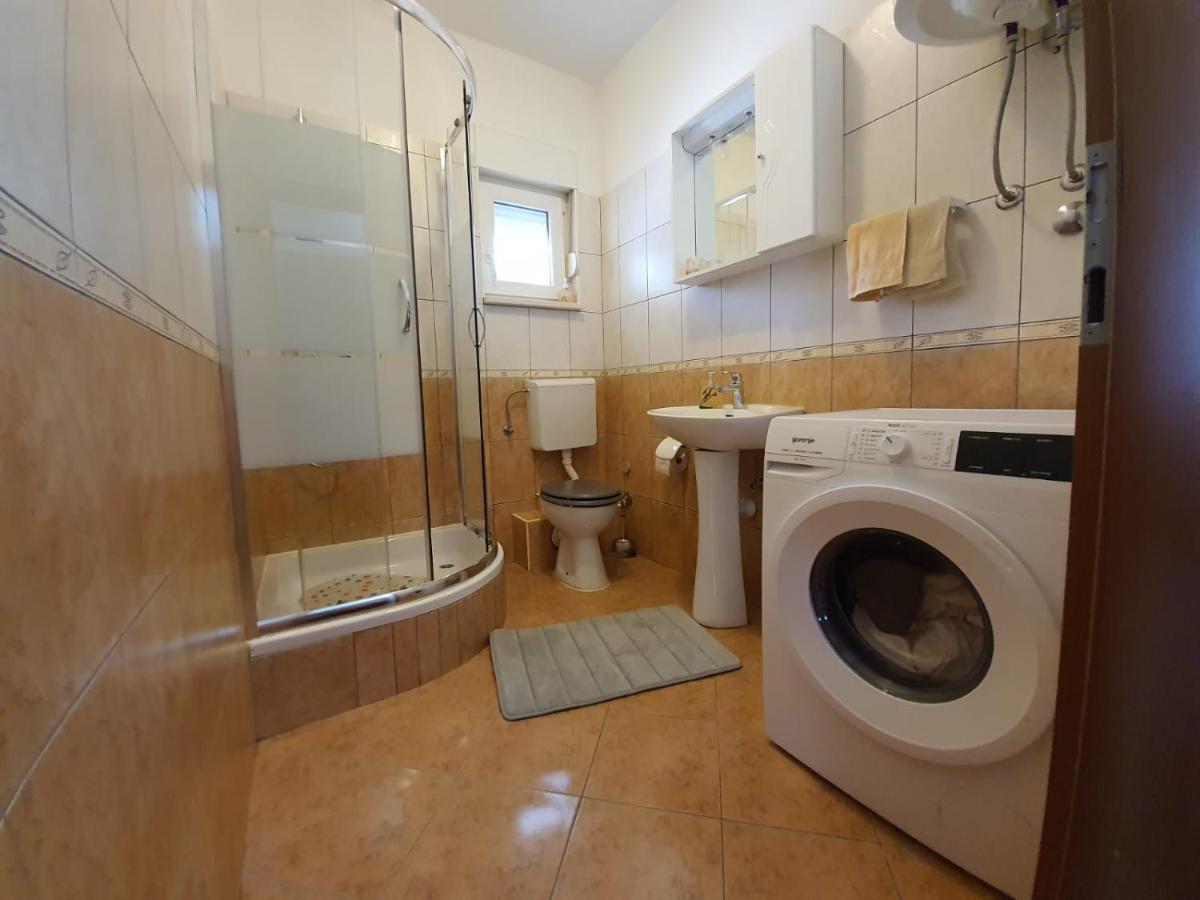 Apartment Andric Kaštela エクステリア 写真
